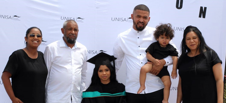 Zainab and family_teaser.jpg